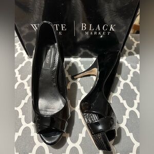 NWT WHITEHOUSEBLACKMARKET Black Patent Leather Heels 7.5m